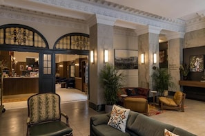 Lobby - Classic Yonge Stay (Toronto)