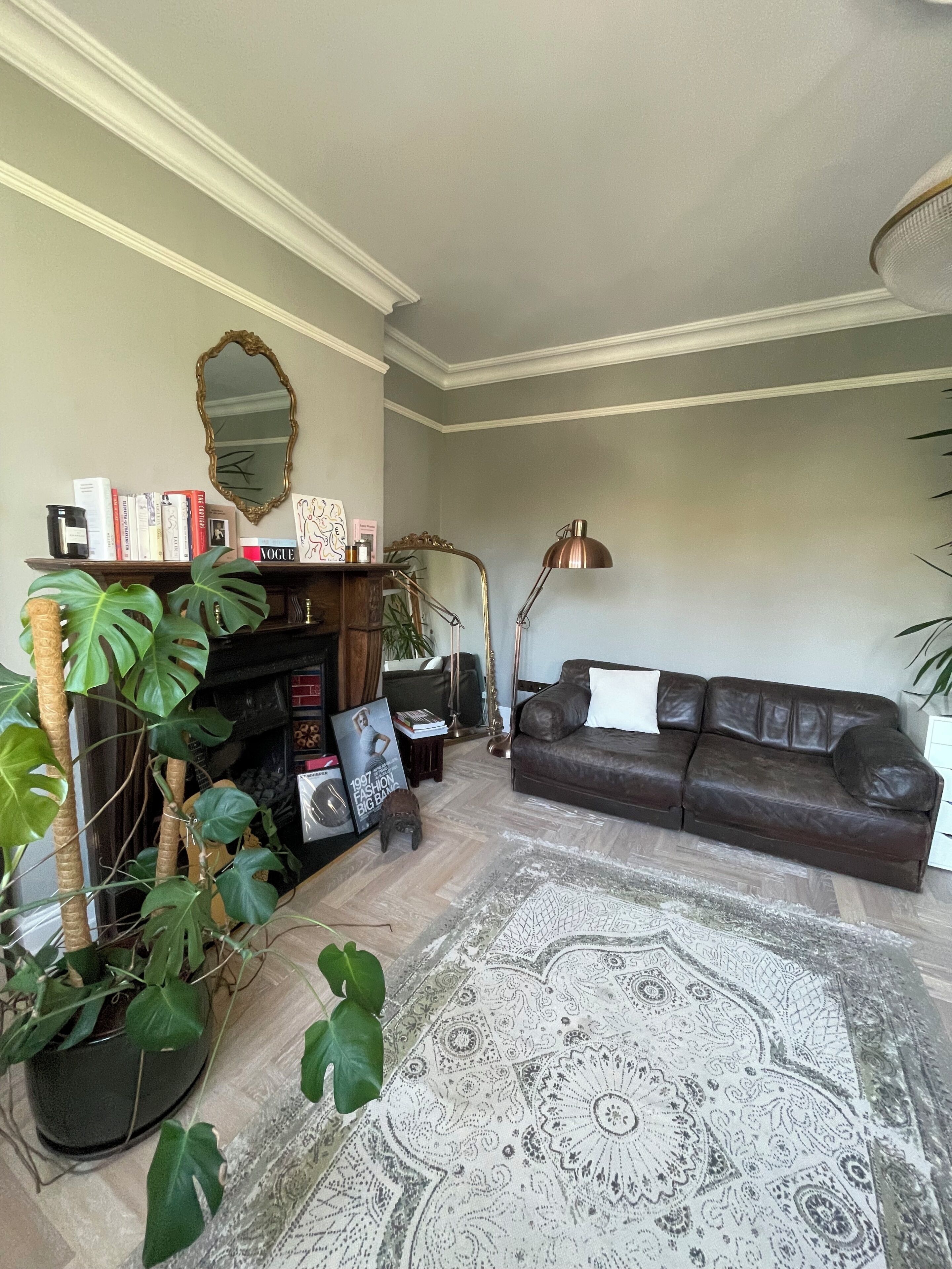 Unique London Family-sized Home With Stunning Natural Pool - London Euston station