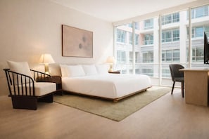 Iron/ironing board, free WiFi - Adelaide City Rooms (Toronto)
