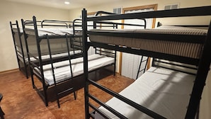 4 bedrooms, WiFi, bed sheets