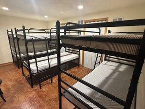 4 habitaciones, wifi y ropa de cama
