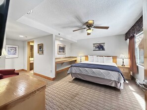 WiFi, bed sheets - Rare Grand Lodge 2 Bedroom, perfect for Families — Pet Friendly, Walk to the Lifts, Pool & Hot Tub (Crested Butte)