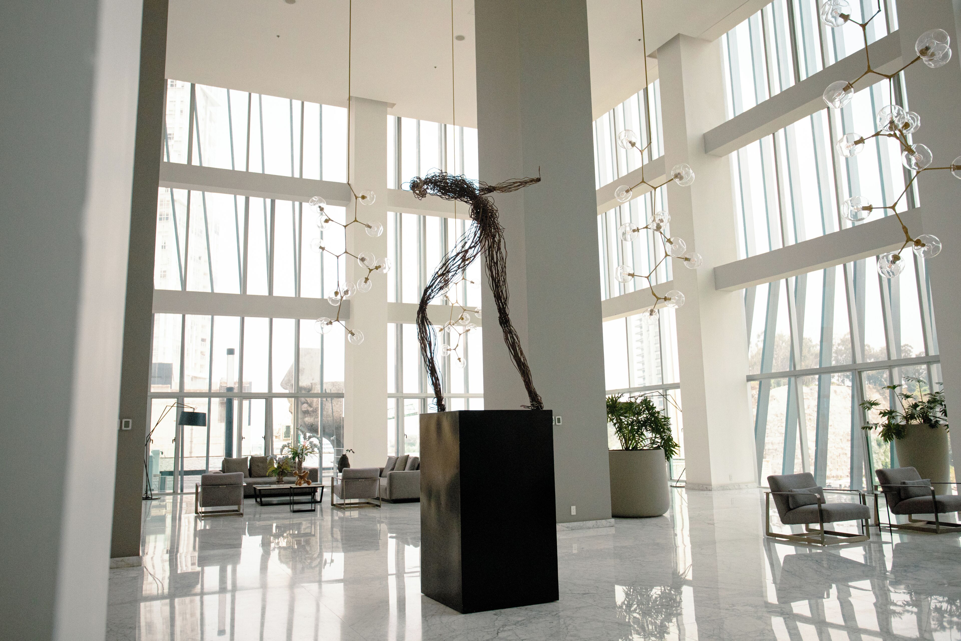 Apartemen Deluks, pemandangan taman | Lobi