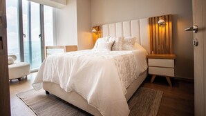 Deluxe Apartment, Park View | Langsir/tirai gelap terus, seterika/papan seterika, Wi-fi percuma 