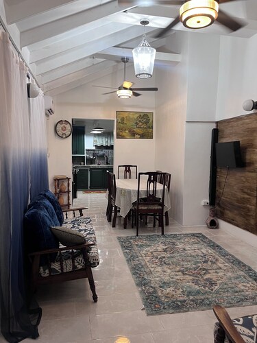 Family-friendly and pet-friendly BLAIZE COTTAGE