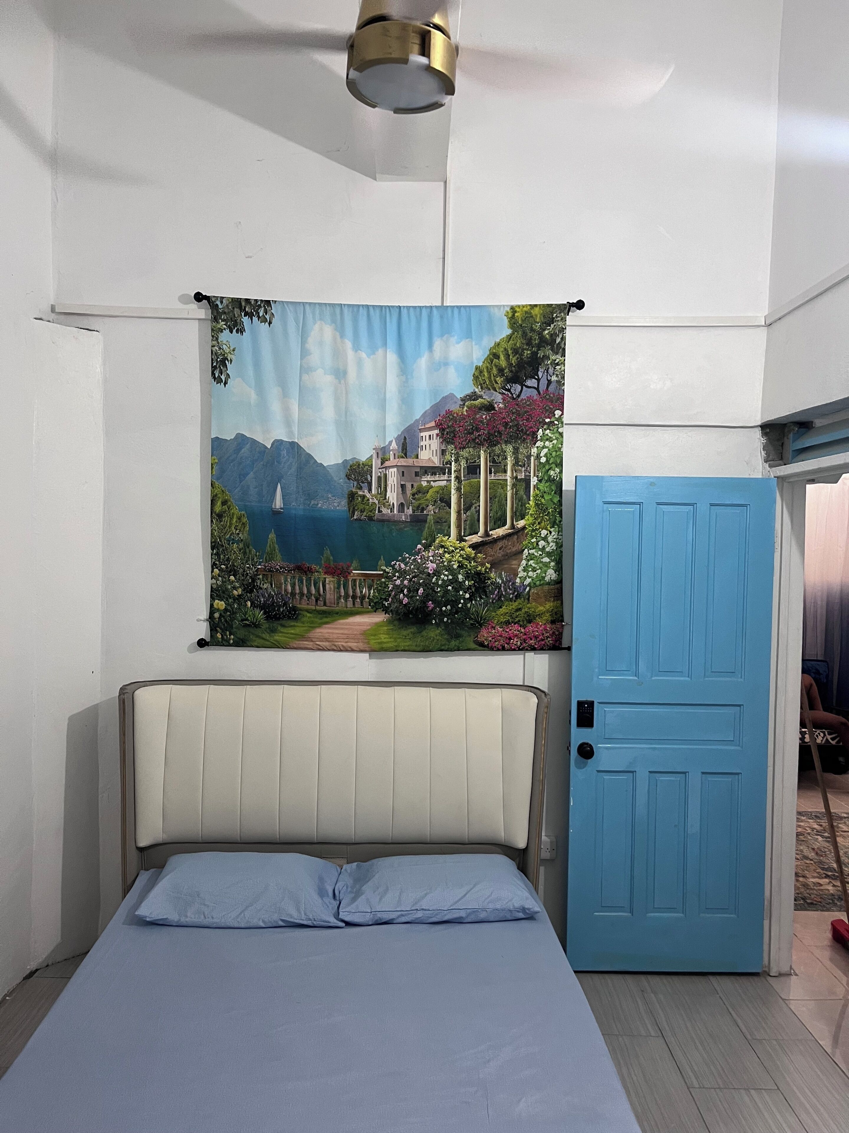 2 bedrooms, iron/ironing board, WiFi (free)