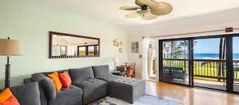 Lihue, Kaha Lani, Spacious 4 BR, Beachfront, Sleeps 12