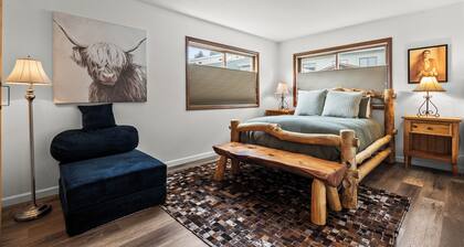 Riverfront Ski Condo - pet friendly