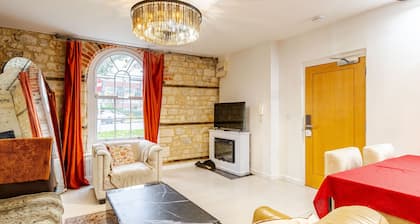 Two bedroom flat in central Oxford, 5 minutes' walk to Christ Church