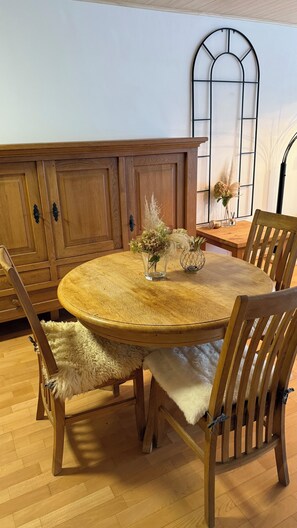 Dining - Vrbo Property (Mettmann)