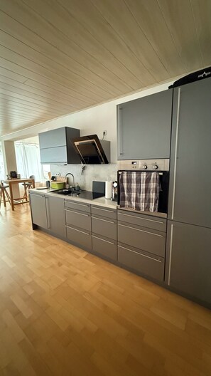 Private kitchen - Vrbo Property (Mettmann)