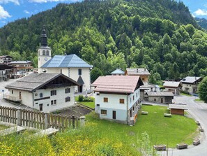 Unclassified image, 2 of 27, button - 2-bedroom beautiful apartment in charming Alpes village close to Mont Blanc. (La Giettaz)