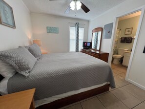 Room - Welcome to Paradise Isle! (Gulf Shores)