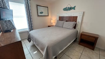 WiFi (free), bed sheets