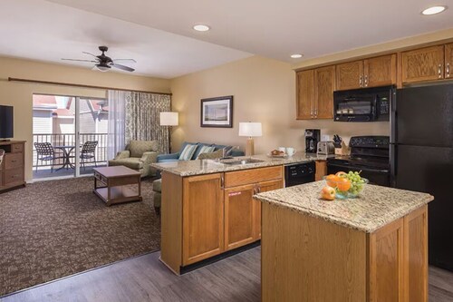 CW Block Branson Meadows 1br