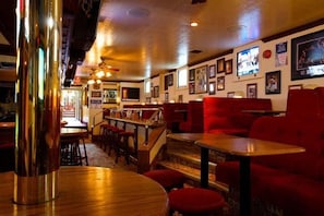 Dining - Madison Manor Stay (Toronto)