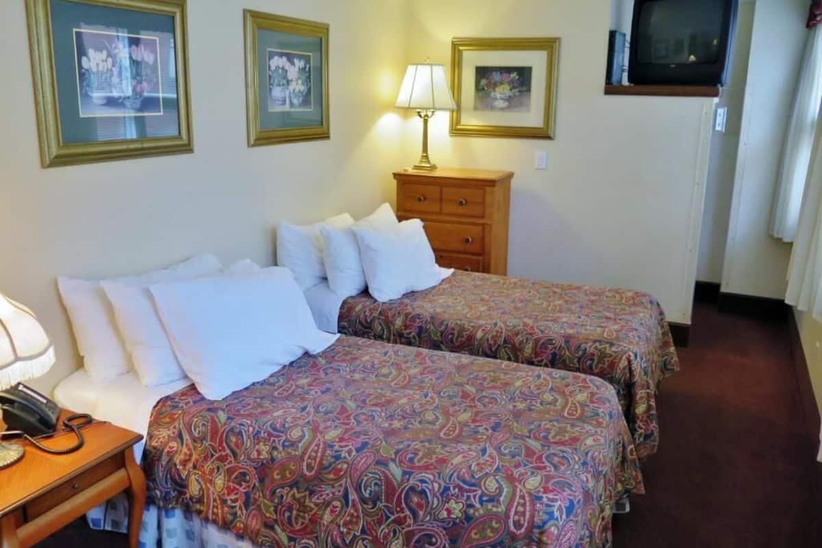 In-room safe, iron/ironing board, WiFi (free)