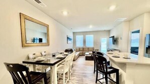 Dining - Bethany Beach Retreat sleep7 Pools, Pickleball, & Shuttle (Millville)