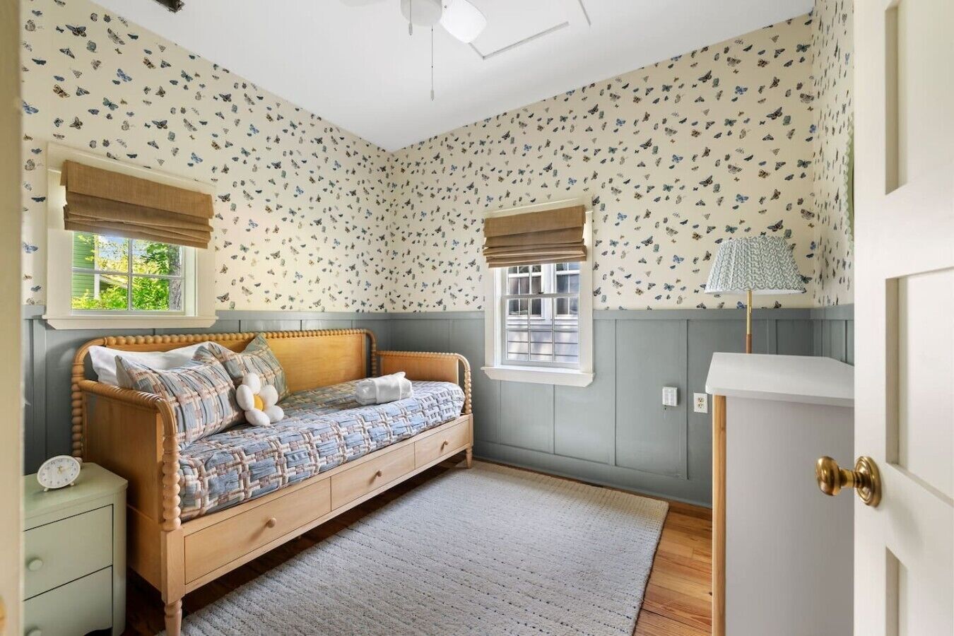 Designer Cottage & Fenced Yard | Hampton Park - Mount Pleasant, SC