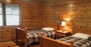 Room - Cedar Cabin 3 (Caledonia)