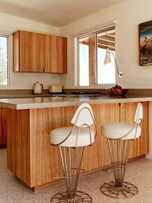 Breakfast Bar