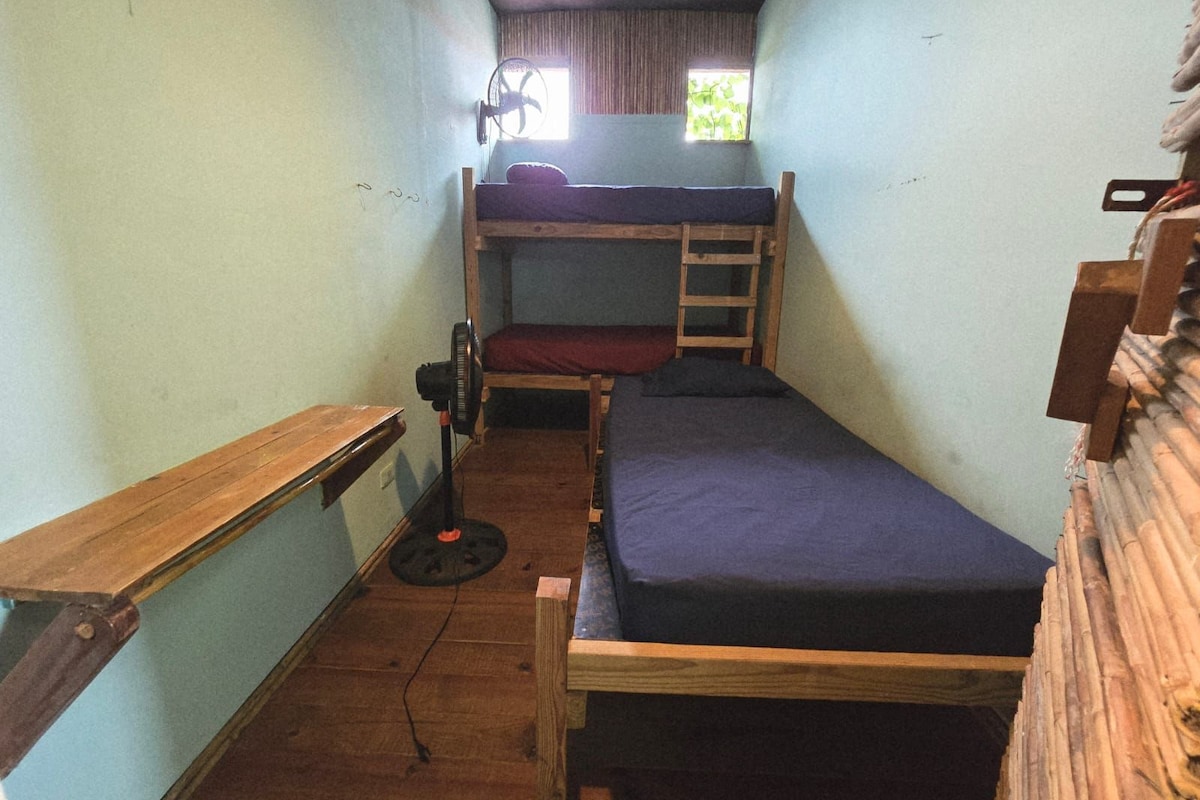 Basic Triple Room, Shared Bathroom