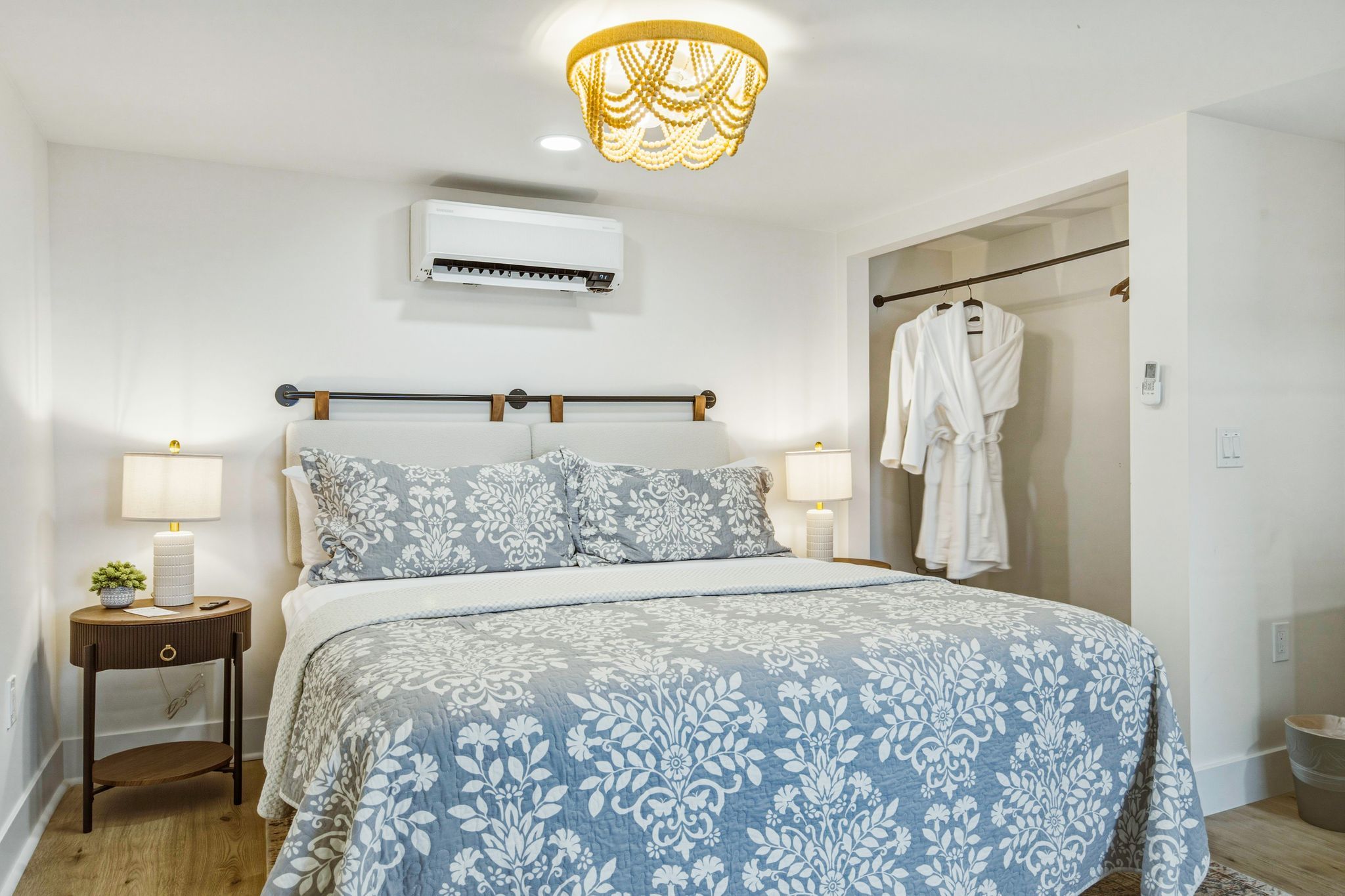 1 bedroom, iron/ironing board, WiFi (free), bed sheets