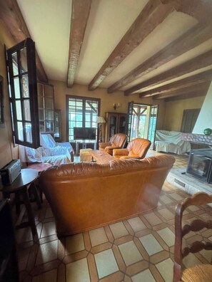 Living area - Vrbo Property (Argentat-sur-Dordogne)