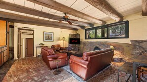 Living area - Old West Cottage in the Canyon, Billiards, Firepit (CANOGA PARK)