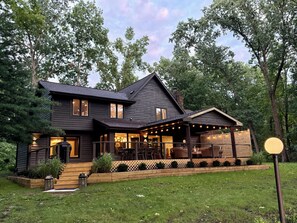 Exterior - Serenity Lake House . Private Lakefront Escape (Trail Creek)