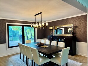 Dining - Serenity Lake House . Private Lakefront Escape (Trail Creek)