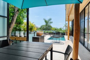 Outdoor dining - Vrbo Property (San Francisco)