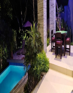 5 kolam renang outdoor