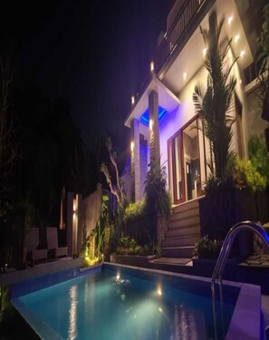 Vila | Kolam renang | 5 kolam renang outdoor