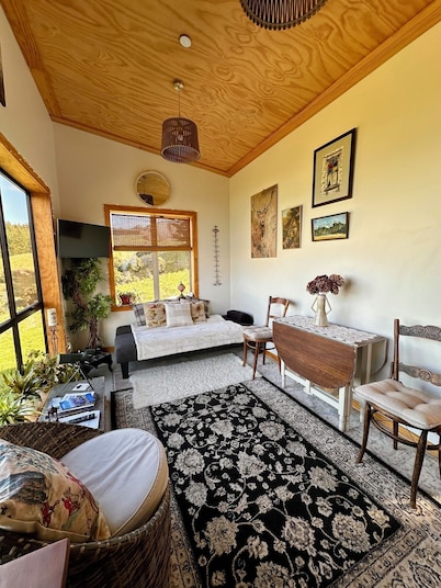 Bang for your buck, Sanctuary, Sea & Starry nights, 5 minutes from Gore Bay!