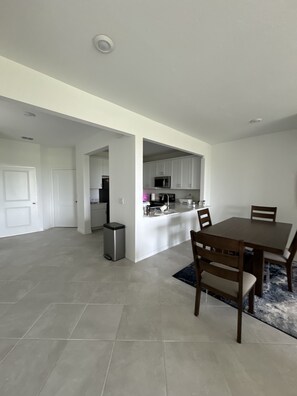 Unclassified image, 3 of 26, button - New 3BR Townhome in Naples - Resort Pools & Gym (Naples)