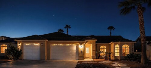 Desert Retreat / Brand new interior / Pool / Views
