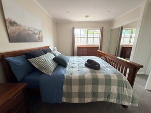 Unclassified image, 3 of 16, button - Cozy cottage for two (Safety Beach)