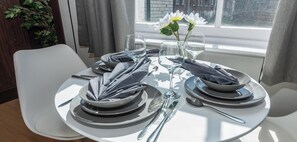 Dining - Exclusive apartment, Kensington high Street. Prime location. (London)
