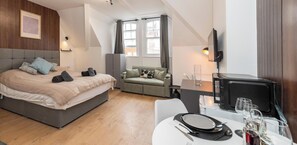 Room - Exclusive apartment, Kensington high Street. Prime location. (London)