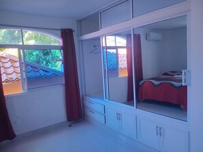Kamar Double atau Twin, pemandangan pantai | Wi-Fi gratis