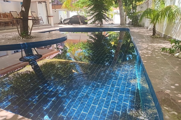 15 outdoor pools