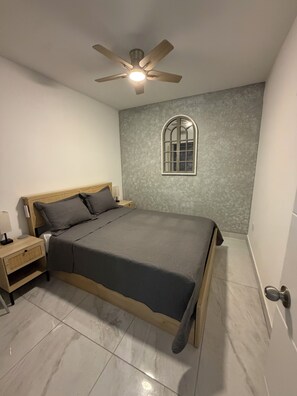 Room - Vibrant Apartment (Homestead)