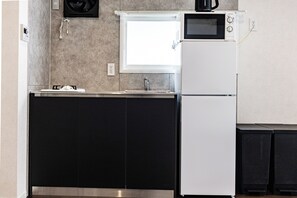 Căn hộ | Bếp riêng | Tủ lạnh, lò vi sóng, bếp nấu, dụng cụ nấu nướng/bát dĩa/dao nĩa 