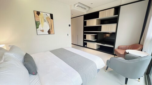 Moulmein Studios by K&C Serviced Apartment