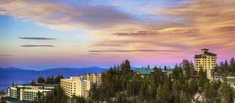 Charming resort at the mountain at Lake Tahoe, near casinos - LABOR DAY week
