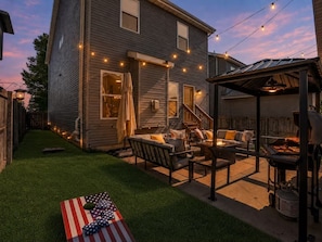 Outdoor dining - Rhythm Retreat in STL - Theater, Arcade & Fire Patio (St. Louis)