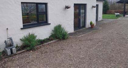 House Sleeps 11 with Parking