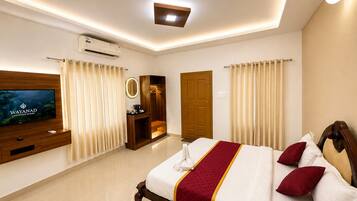 Classic Villa, Balcony, Garden View | WiFi (free)
