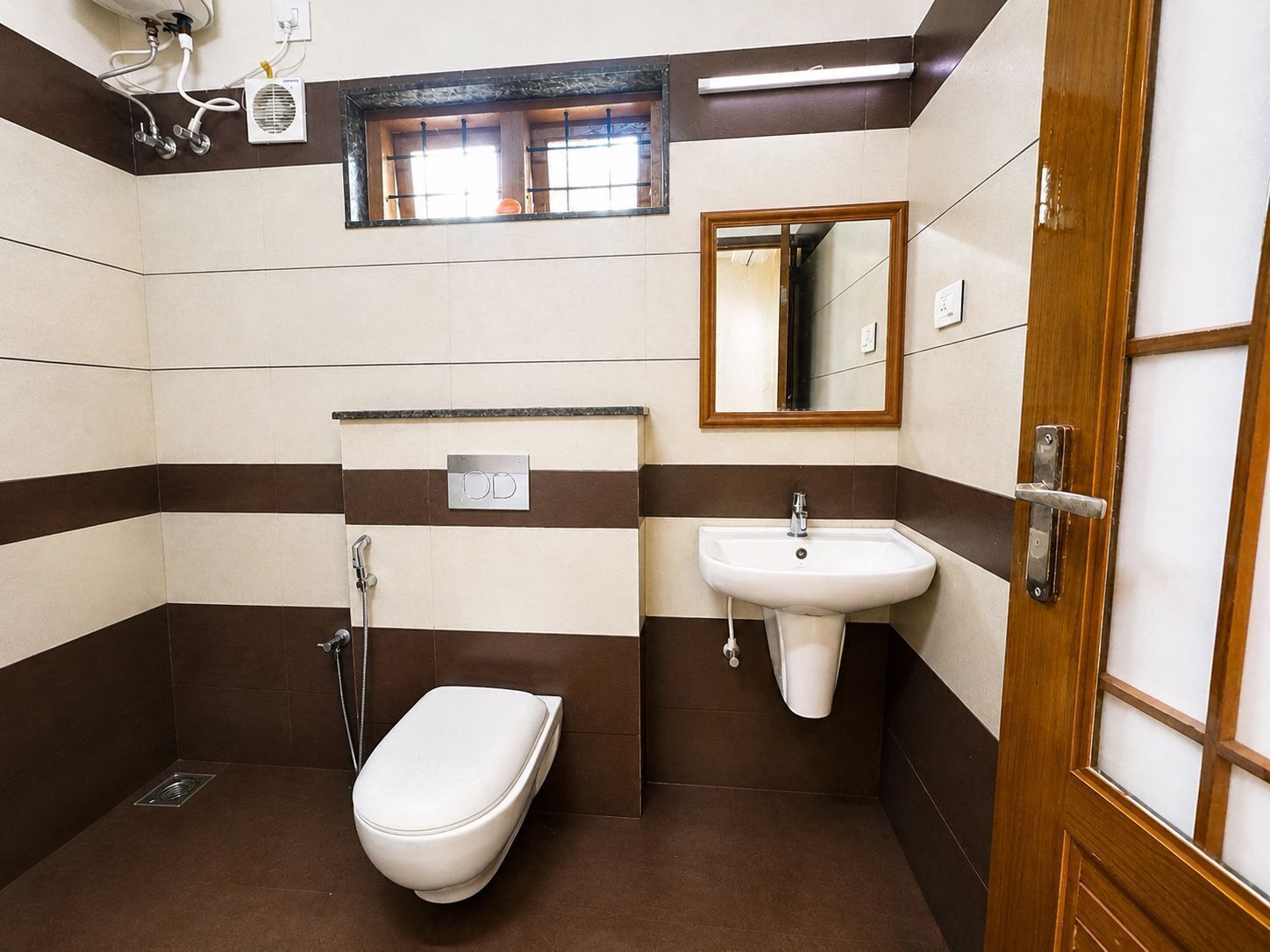 Classic Villa, Balcony, Garden View | Bathroom